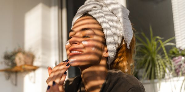 Top 5 des soins après-soleil pour réparer votre peau naturellement